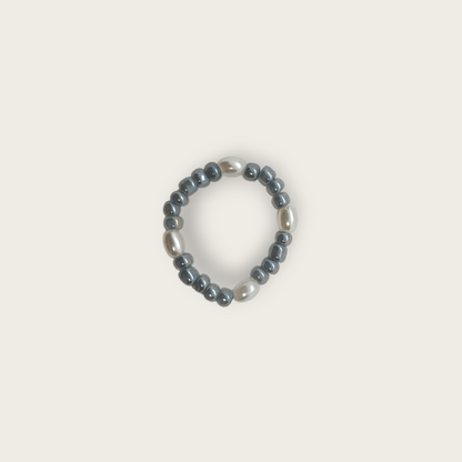 Elastieken ring met namaak parels 